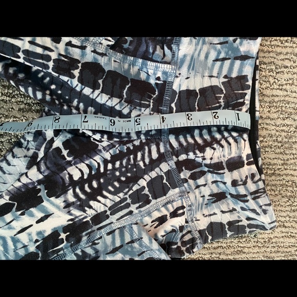Cropped Printed Leggings - Picture 9 of 12